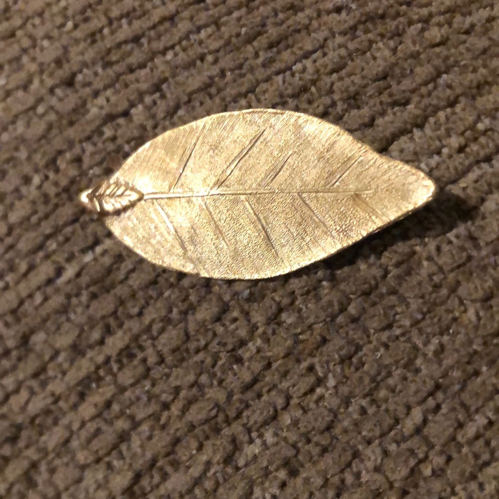 BERGERE goldtone leaf brooch